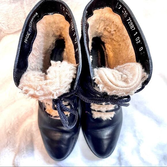 Vintage Romanian Black Leather & Shearling Boots - Picture 5 of 10